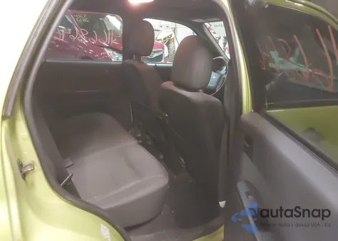 2012 Ford Escape Xlt z USA, uszkodzony, nr VIN 1FMCU9DG4CKA96796